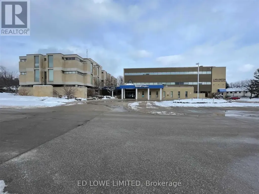 200 - 121 Wellington Street W, Barrie (Queen's Park)